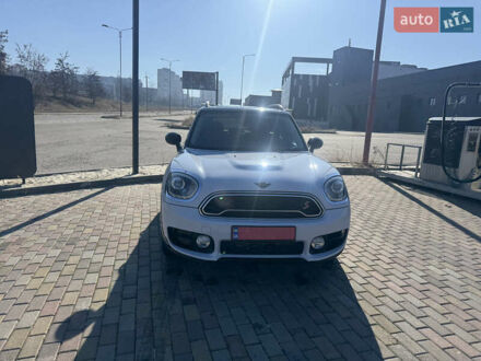 Мини Кантримен 2017 в Харькове на Automoto.ua Белый Мини Кантримен, объемом двигателя 2 л и пробегом 92 тыс. км за 18900 $, фото 1 на Automoto.ua