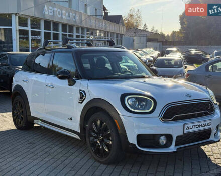 Белый Мини Кантримен, объемом двигателя 2 л и пробегом 170 тыс. км за 17999 $, фото 1 на Automoto.ua