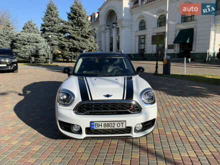 Мини Кантримен 2018 в Одессе на Automoto.ua Белый Мини Кантримен, объемом двигателя 2 л и пробегом 134 тыс. км за 19200 $, фото 1 на Automoto.ua
