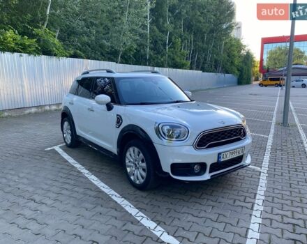 Белый Мини Кантримен, объемом двигателя 2 л и пробегом 57 тыс. км за 23500 $, фото 1 на Automoto.ua