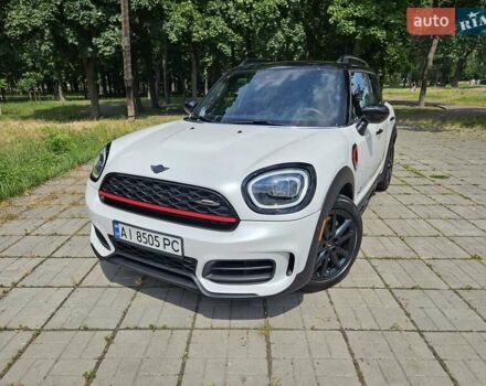 Белый Мини Кантримен, объемом двигателя 2 л и пробегом 26 тыс. км за 41999 $, фото 1 на Automoto.ua