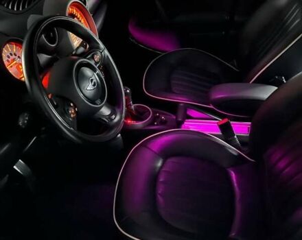 Чорний Міні Кантрімен, об'ємом двигуна 1.6 л та пробігом 87 тис. км за 12999 $, фото 35 на Automoto.ua