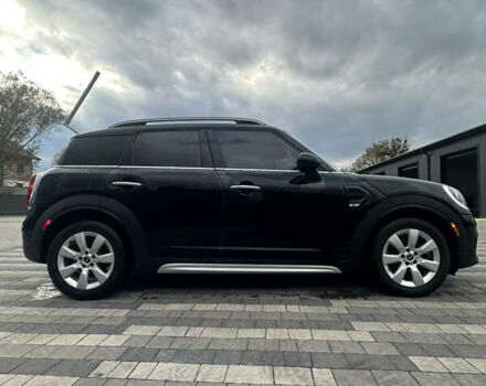 Чорний Міні Кантрімен, об'ємом двигуна 1.5 л та пробігом 85 тис. км за 15700 $, фото 2 на Automoto.ua