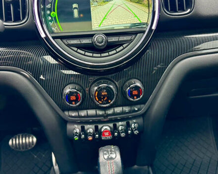 Чорний Міні Кантрімен, об'ємом двигуна 2 л та пробігом 135 тис. км за 17900 $, фото 21 на Automoto.ua