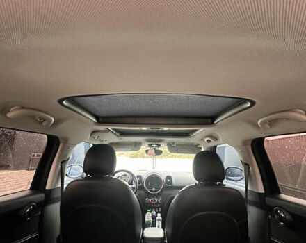 Чорний Міні Кантрімен, об'ємом двигуна 1.5 л та пробігом 85 тис. км за 15700 $, фото 11 на Automoto.ua