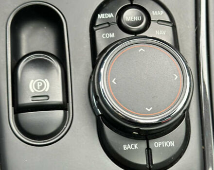 Чорний Міні Кантрімен, об'ємом двигуна 2 л та пробігом 135 тис. км за 17900 $, фото 27 на Automoto.ua