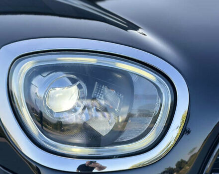 Чорний Міні Кантрімен, об'ємом двигуна 2 л та пробігом 135 тис. км за 17900 $, фото 42 на Automoto.ua