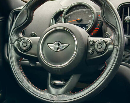 Чорний Міні Кантрімен, об'ємом двигуна 2 л та пробігом 135 тис. км за 17900 $, фото 23 на Automoto.ua