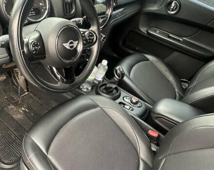 Чорний Міні Кантрімен, об'ємом двигуна 1.5 л та пробігом 85 тис. км за 15700 $, фото 9 на Automoto.ua