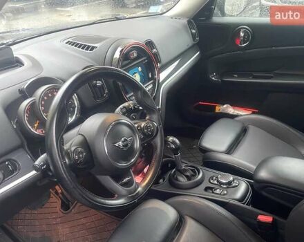 Черный Мини Кантримен, объемом двигателя 2 л и пробегом 92 тыс. км за 20500 $, фото 9 на Automoto.ua