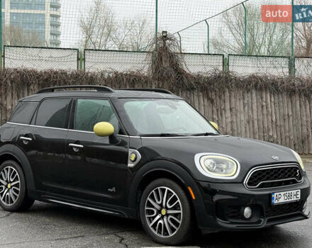Черный Мини Кантримен, объемом двигателя 1.5 л и пробегом 108 тыс. км за 20700 $, фото 4 на Automoto.ua