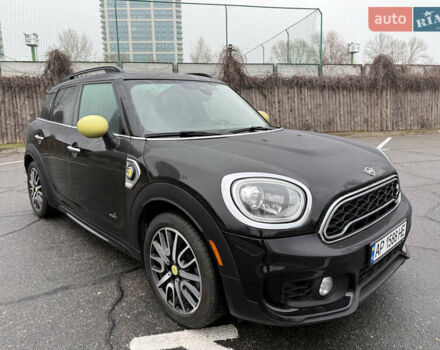 Черный Мини Кантримен, объемом двигателя 1.5 л и пробегом 108 тыс. км за 20700 $, фото 15 на Automoto.ua