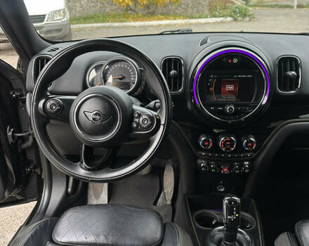 Чорний Міні Кантрімен, об'ємом двигуна 2 л та пробігом 153 тис. км за 22500 $, фото 11 на Automoto.ua