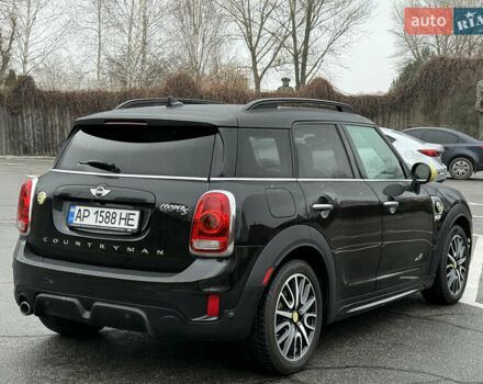 Черный Мини Кантримен, объемом двигателя 1.5 л и пробегом 108 тыс. км за 20700 $, фото 7 на Automoto.ua