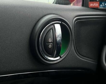 Черный Мини Кантримен, объемом двигателя 2 л и пробегом 80 тыс. км за 30990 $, фото 17 на Automoto.ua