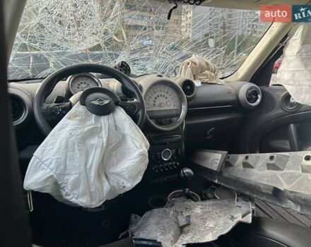 Чорний Міні Кантрімен, об'ємом двигуна 1.6 л та пробігом 140 тис. км за 2700 $, фото 5 на Automoto.ua