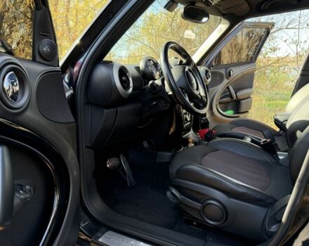 Черный Мини Кантримен, объемом двигателя 1.6 л и пробегом 116 тыс. км за 9900 $, фото 5 на Automoto.ua