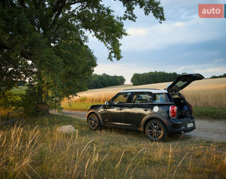 Чорний Міні Кантрімен, об'ємом двигуна 1.6 л та пробігом 135 тис. км за 11500 $, фото 61 на Automoto.ua