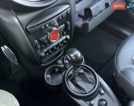 Чорний Міні Кантрімен, об'ємом двигуна 1.6 л та пробігом 183 тис. км за 9900 $, фото 25 на Automoto.ua