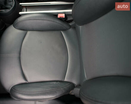 Чорний Міні Кантрімен, об'ємом двигуна 1.6 л та пробігом 135 тис. км за 11500 $, фото 51 на Automoto.ua