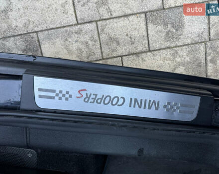 Чорний Міні Кантрімен, об'ємом двигуна 1.6 л та пробігом 183 тис. км за 9900 $, фото 14 на Automoto.ua