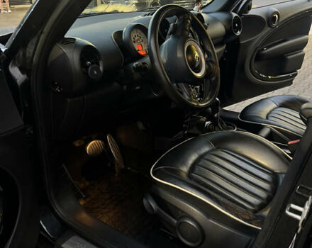 Мини Кантримен 2013 в Буче на Automoto.ua Черный Мини Кантримен, объемом двигателя 2 л и пробегом 110 тыс. км за 12800 $, фото 10 на Automoto.ua
