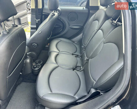 Чорний Міні Кантрімен, об'ємом двигуна 1.6 л та пробігом 194 тис. км за 11000 $, фото 1 на Automoto.ua