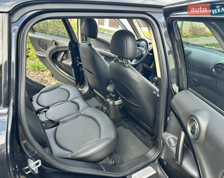 Чорний Міні Кантрімен, об'ємом двигуна 1.6 л та пробігом 194 тис. км за 11000 $, фото 2 на Automoto.ua