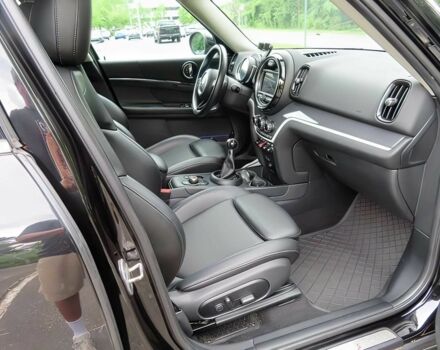 Чорний Міні Кантрімен, об'ємом двигуна 2 л та пробігом 44 тис. км за 11200 $, фото 10 на Automoto.ua