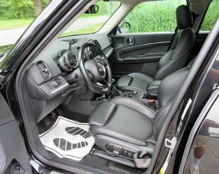 Чорний Міні Кантрімен, об'ємом двигуна 2 л та пробігом 44 тис. км за 11200 $, фото 8 на Automoto.ua