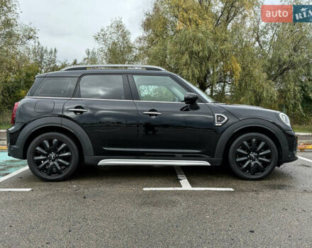 Черный Мини Кантримен, объемом двигателя 2 л и пробегом 73 тыс. км за 23999 $, фото 15 на Automoto.ua