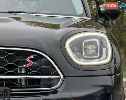 Черный Мини Кантримен, объемом двигателя 2 л и пробегом 73 тыс. км за 23900 $, фото 3 на Automoto.ua