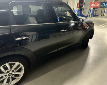 Чорний Міні Кантрімен, об'ємом двигуна 1.6 л та пробігом 194 тис. км за 11000 $, фото 1 на Automoto.ua