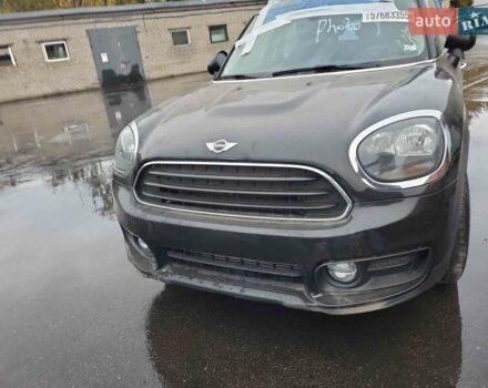 Чорний Міні Кантрімен, об'ємом двигуна 1.5 л та пробігом 92 тис. км за 11999 $, фото 1 на Automoto.ua