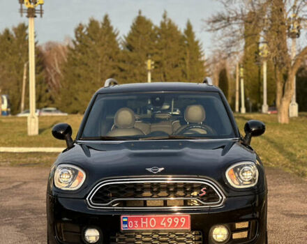Черный Мини Кантримен, объемом двигателя 2 л и пробегом 128 тыс. км за 18500 $, фото 1 на Automoto.ua