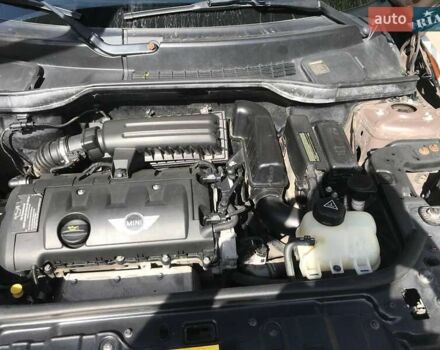 Коричневий Міні Кантрімен, об'ємом двигуна 1.6 л та пробігом 153 тис. км за 10300 $, фото 32 на Automoto.ua