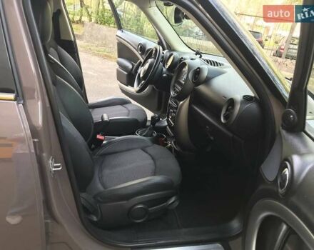 Коричневий Міні Кантрімен, об'ємом двигуна 1.6 л та пробігом 153 тис. км за 10300 $, фото 30 на Automoto.ua