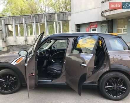 Коричневий Міні Кантрімен, об'ємом двигуна 1.6 л та пробігом 153 тис. км за 10300 $, фото 31 на Automoto.ua