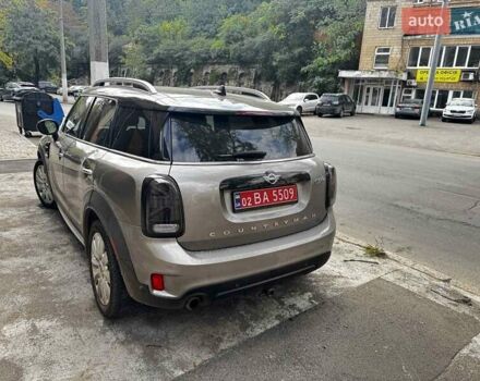 Коричневый Мини Кантримен, объемом двигателя 0 л и пробегом 115 тыс. км за 18700 $, фото 2 на Automoto.ua