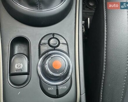 Красный Мини Кантримен, объемом двигателя 2 л и пробегом 83 тыс. км за 22950 $, фото 49 на Automoto.ua