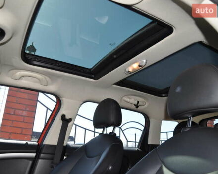 Міні Кантрімен 2012 у Одесі на Automoto.ua Червоний Міні Кантрімен, об'ємом двигуна 1.6 л та пробігом 112 тис. км за 8500 $, фото 8 на Automoto.ua