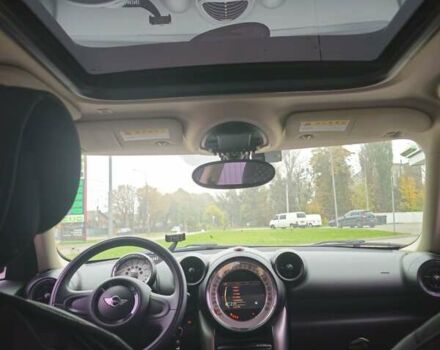 Мини Кантримен 2014 в Житомире на Automoto.ua Красный Мини Кантримен, объемом двигателя 2 л и пробегом 129 тыс. км за 13300 $, фото 33 на Automoto.ua