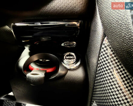 Червоний Міні Кантрімен, об'ємом двигуна 1.6 л та пробігом 139 тис. км за 13400 $, фото 18 на Automoto.ua