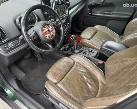 Мини Кантримен, объемом двигателя 2 л и пробегом 260 тыс. км за 19990 $, фото 15 на Automoto.ua