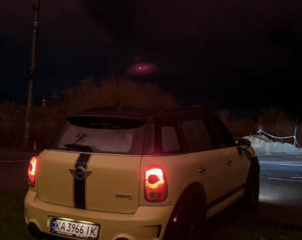 Желтый Мини Кантримен, объемом двигателя 1.6 л и пробегом 217 тыс. км за 8400 $, фото 4 на Automoto.ua