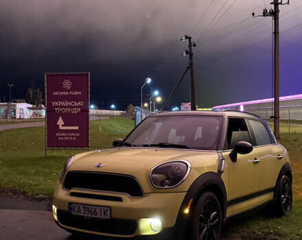 Желтый Мини Кантримен, объемом двигателя 1.6 л и пробегом 217 тыс. км за 8400 $, фото 1 на Automoto.ua