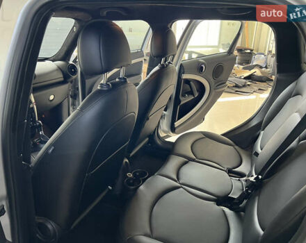 Серый Мини Кантримен, объемом двигателя 1.6 л и пробегом 100 тыс. км за 9999 $, фото 12 на Automoto.ua