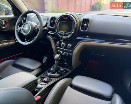 Серый Мини Кантримен, объемом двигателя 2 л и пробегом 77 тыс. км за 23500 $, фото 44 на Automoto.ua