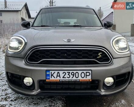 Серый Мини Кантримен, объемом двигателя 2 л и пробегом 121 тыс. км за 15900 $, фото 3 на Automoto.ua