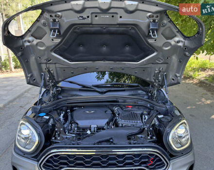 Серый Мини Кантримен, объемом двигателя 2 л и пробегом 77 тыс. км за 23500 $, фото 4 на Automoto.ua